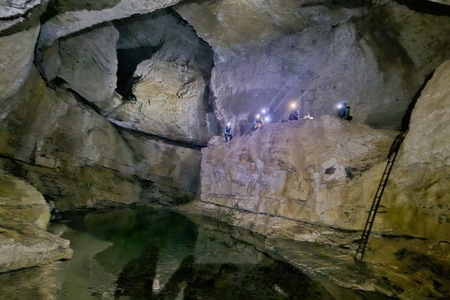 Grotte de lADIAU